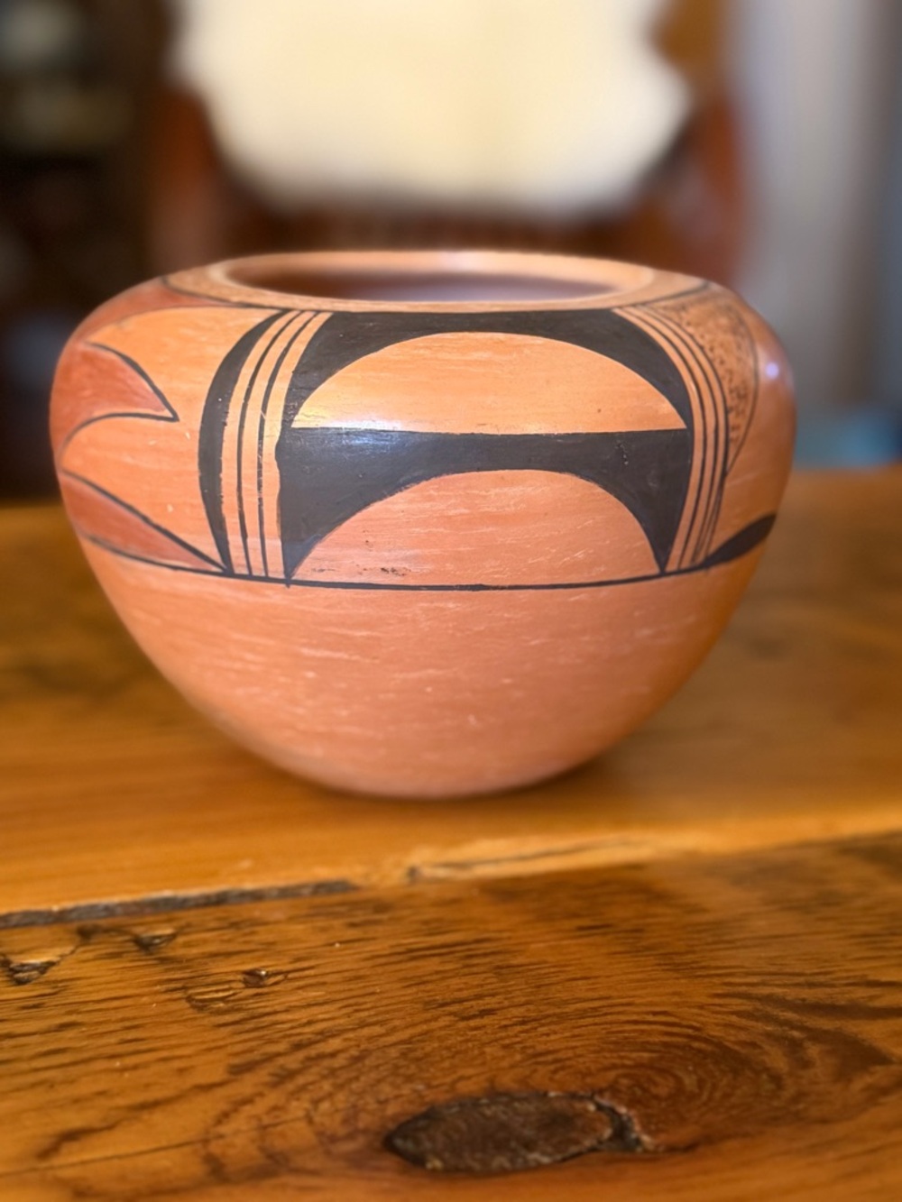 Beautiful vintage Hopi pottery piece signed by renowned Hopi artist Stella Huma. - Picture 2 of 13